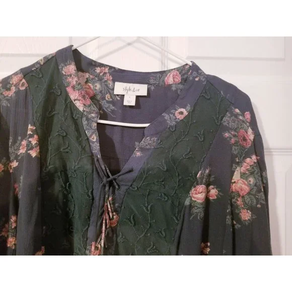 blouse - Picture 2 of 2